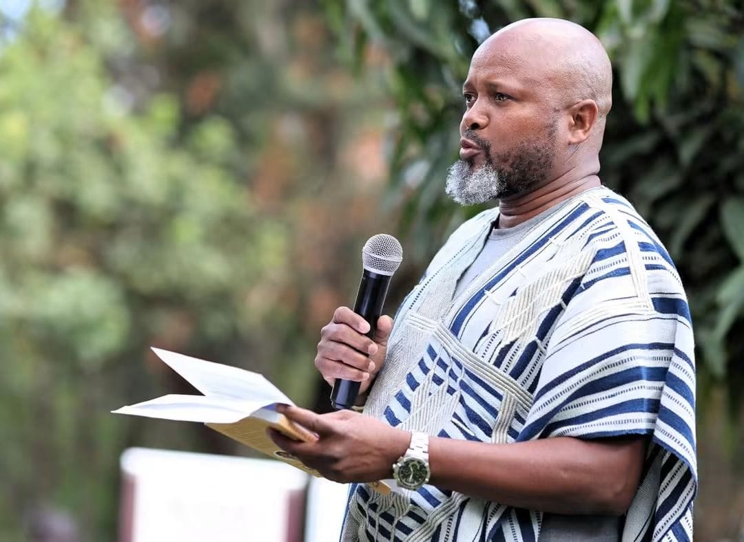 Guest Giving Speech (2)